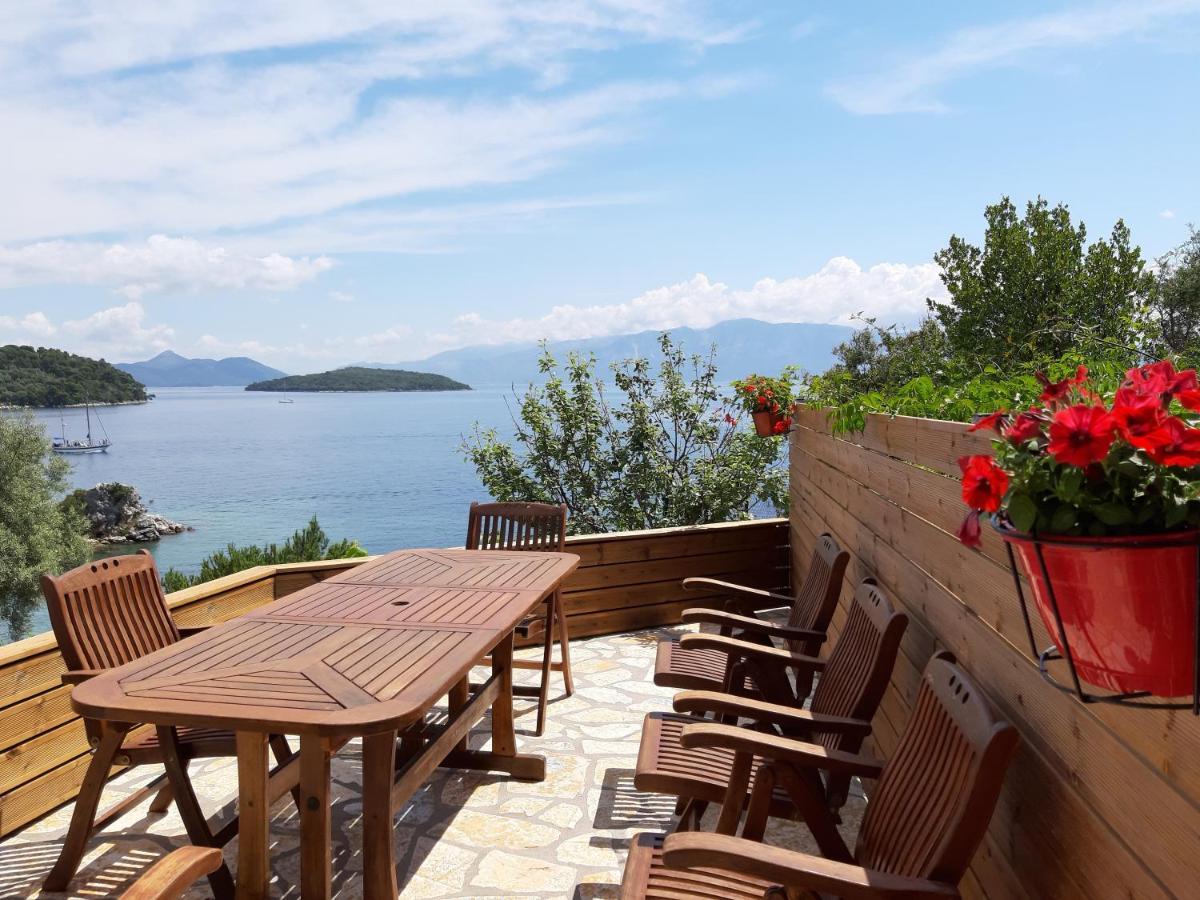 Villa Korakias Seaview à Yénion Extérieur photo