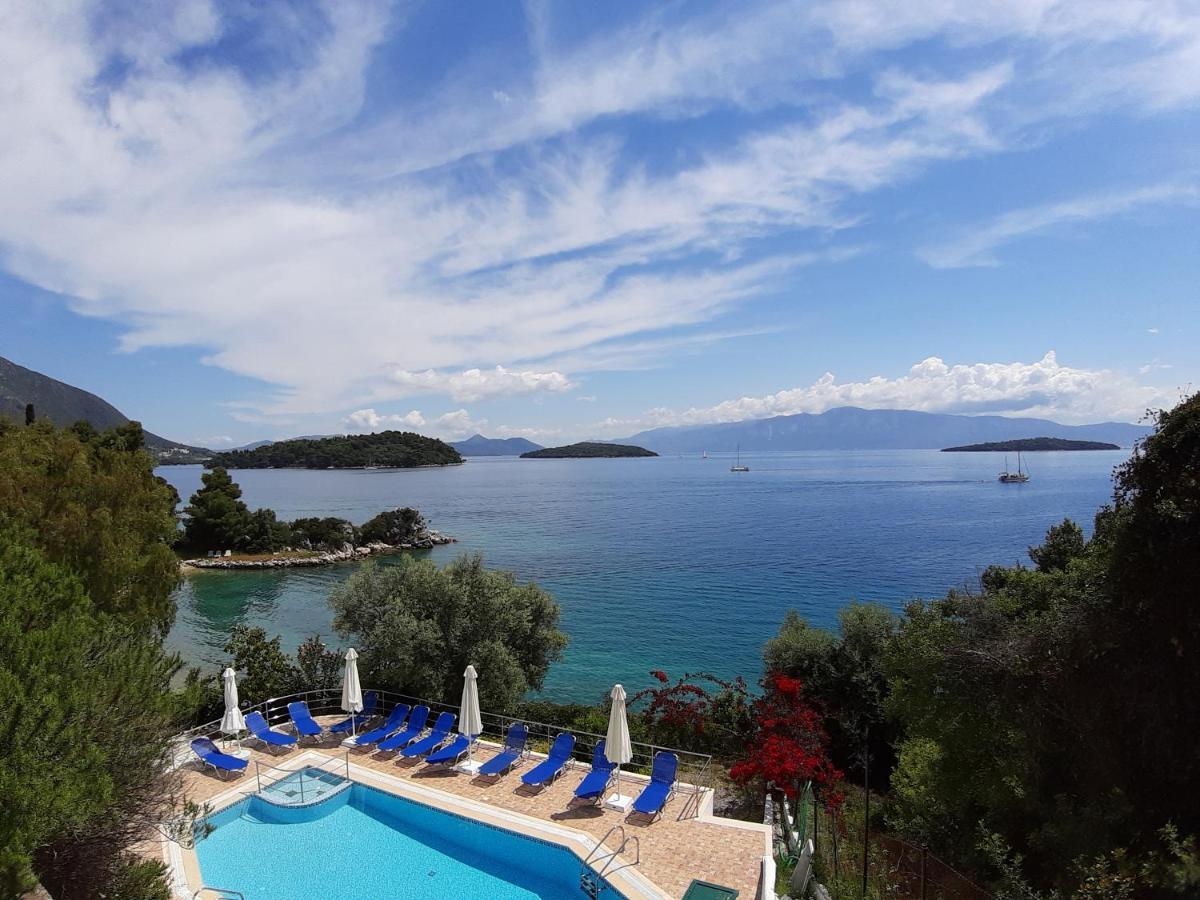 Villa Korakias Seaview à Yénion Extérieur photo