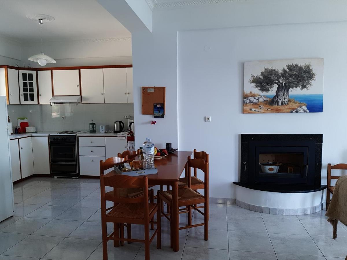 Villa Korakias Seaview à Yénion Extérieur photo