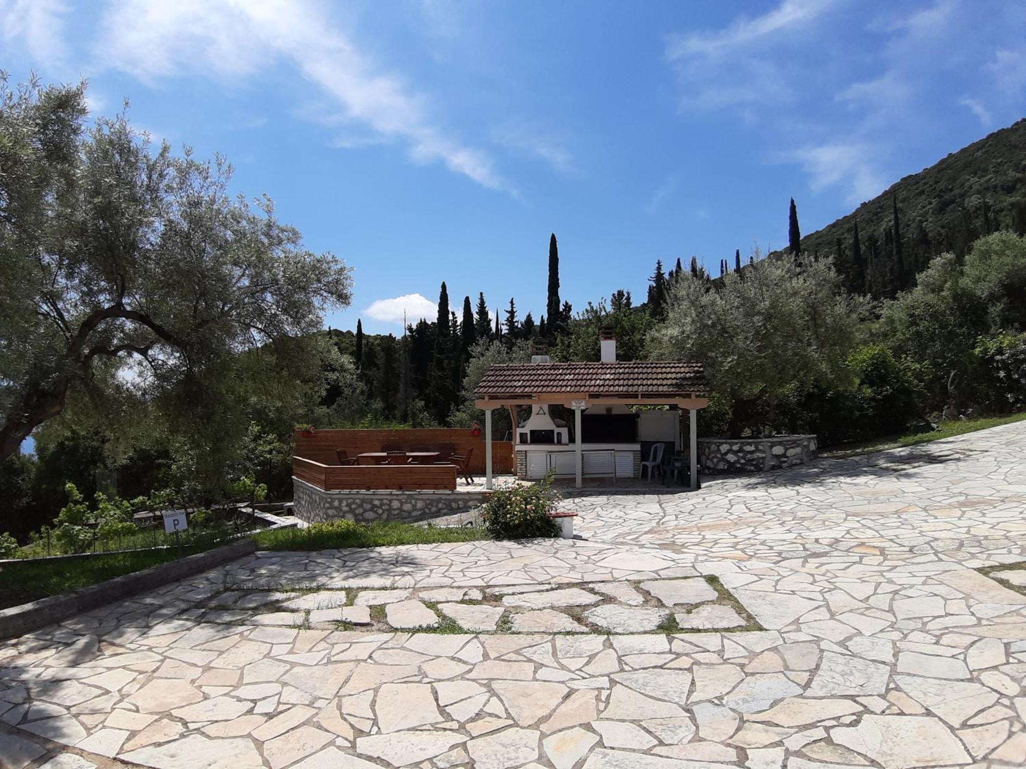 Villa Korakias Seaview à Yénion Extérieur photo