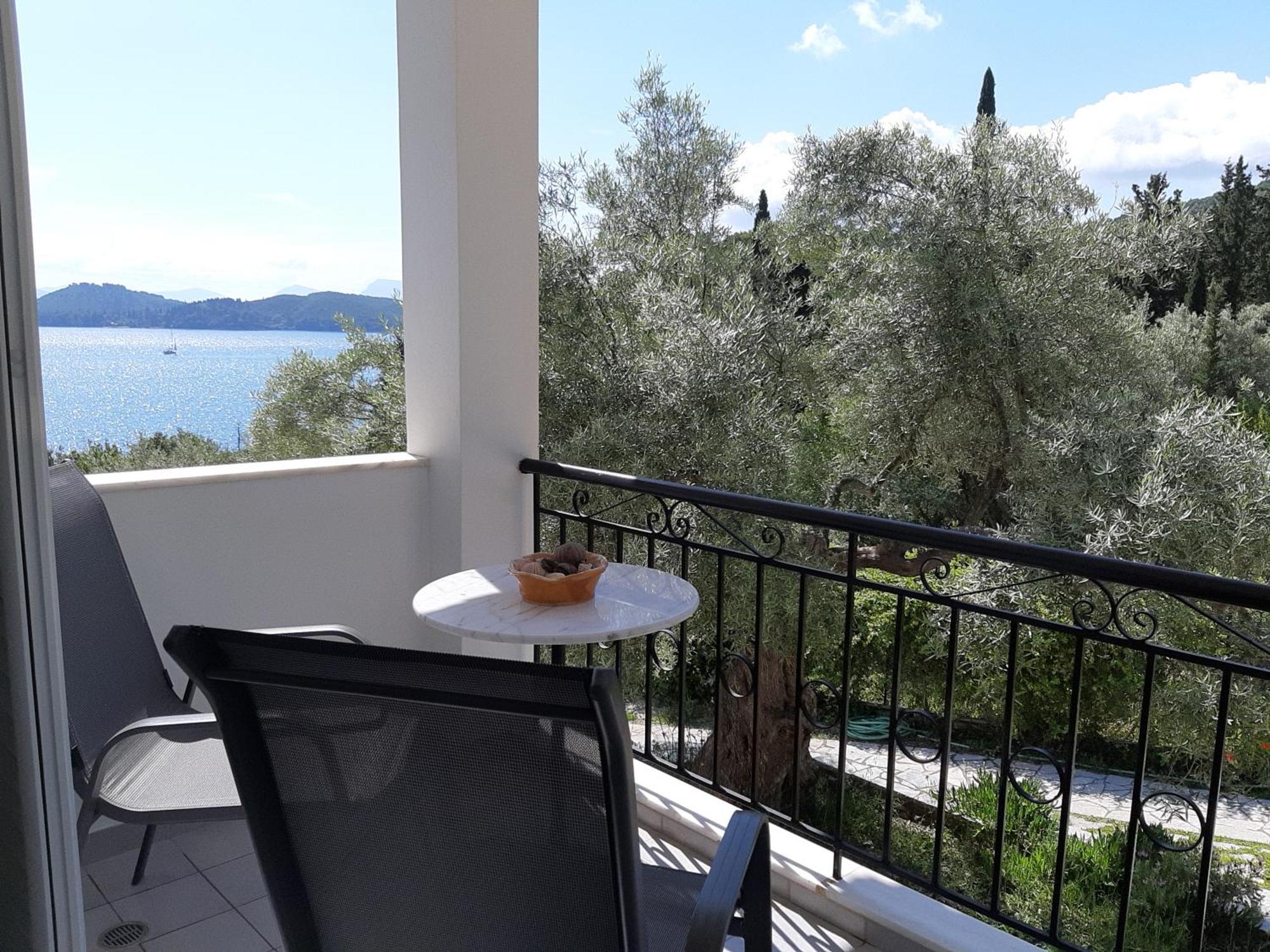 Villa Korakias Seaview à Yénion Extérieur photo