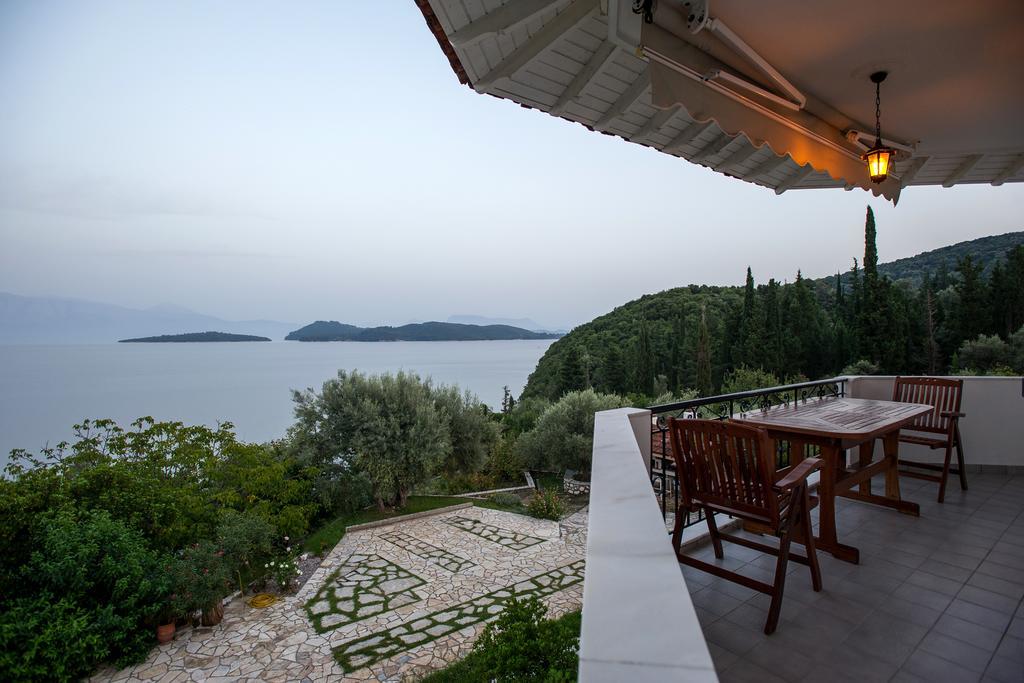 Villa Korakias Seaview à Yénion Chambre photo