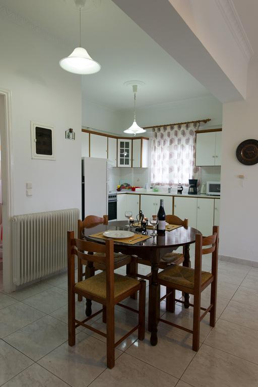 Villa Korakias Seaview à Yénion Chambre photo