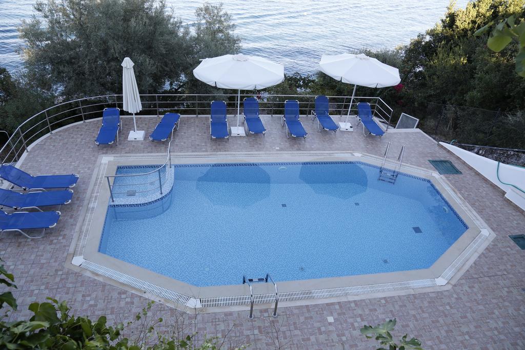 Villa Korakias Seaview à Yénion Chambre photo