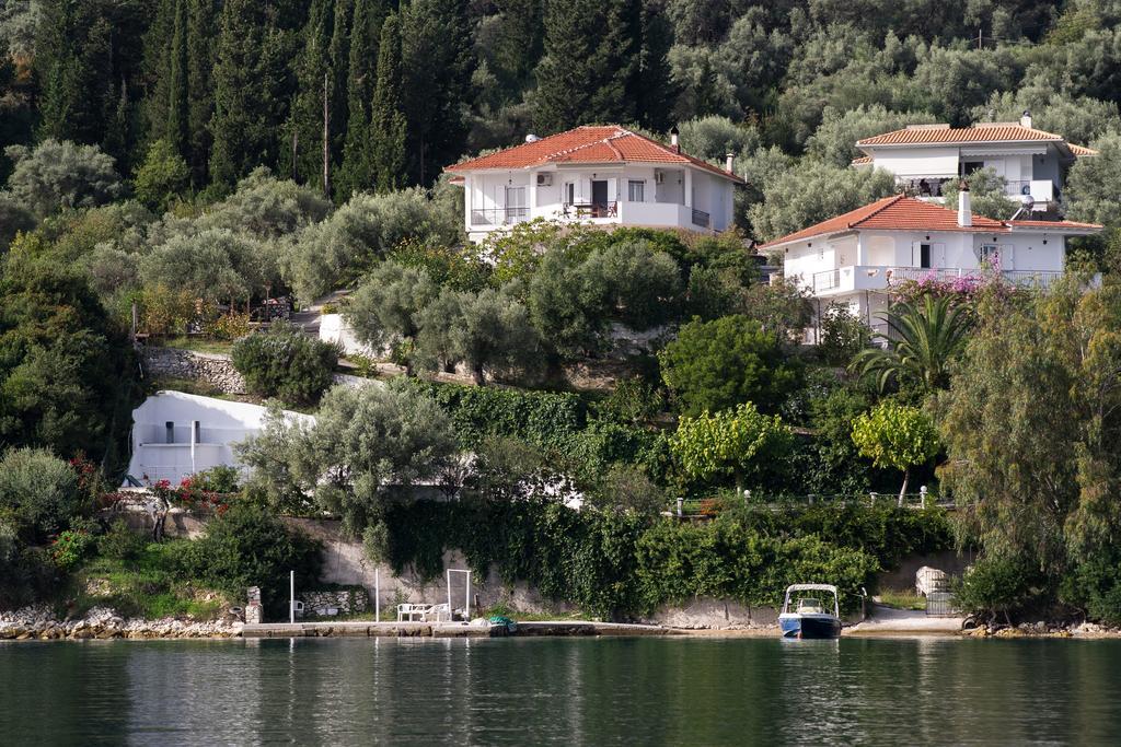 Villa Korakias Seaview à Yénion Chambre photo